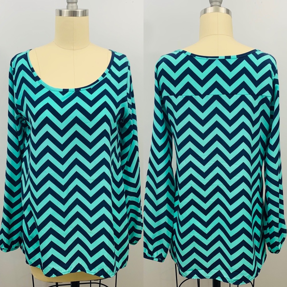 • FRANCESCA'S • chevron blouse [aqua // navy] •